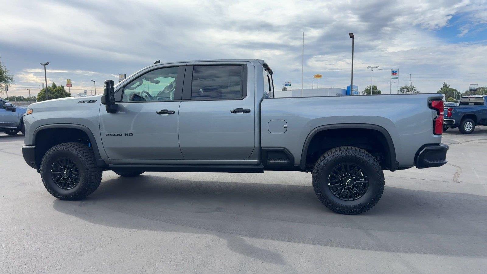 2026 Chevrolet Silverado 2500 HD ZR2 - Photo 8