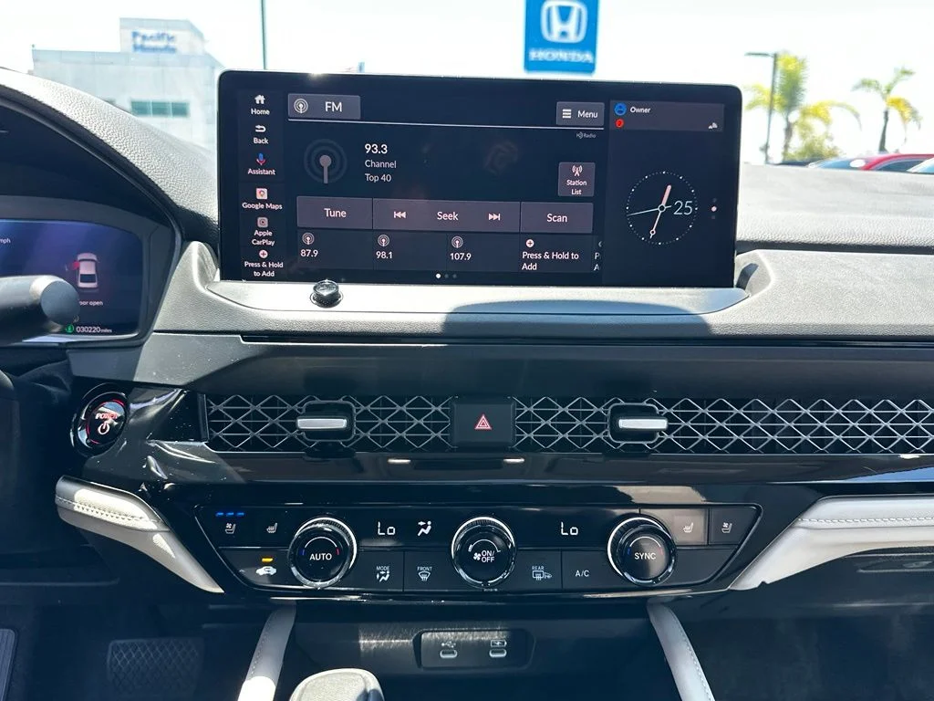 Certified Used 2024 White Honda Touring image 30