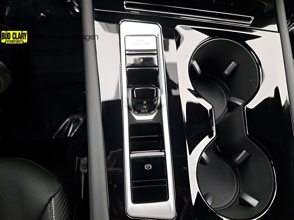 2025 Volkswagen Atlas Cross Sport SE w/Tech - Photo 28