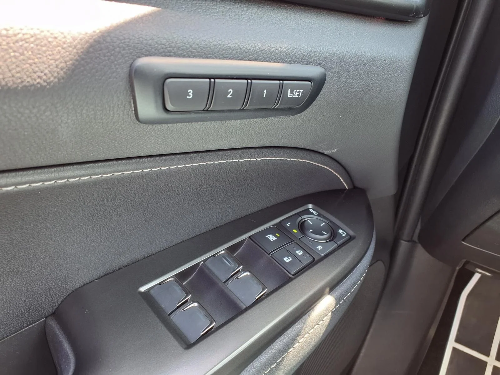 Used 2024 Black Lexus 350 F SPORT Handling image 21