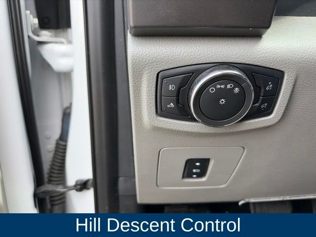 Used 2015 White Ford XLT image 18