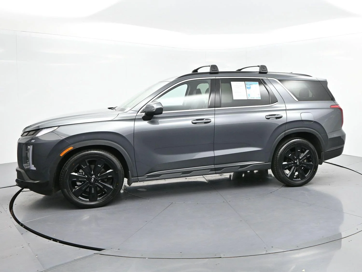 Used 2024 Gray Hyundai XRT image 3