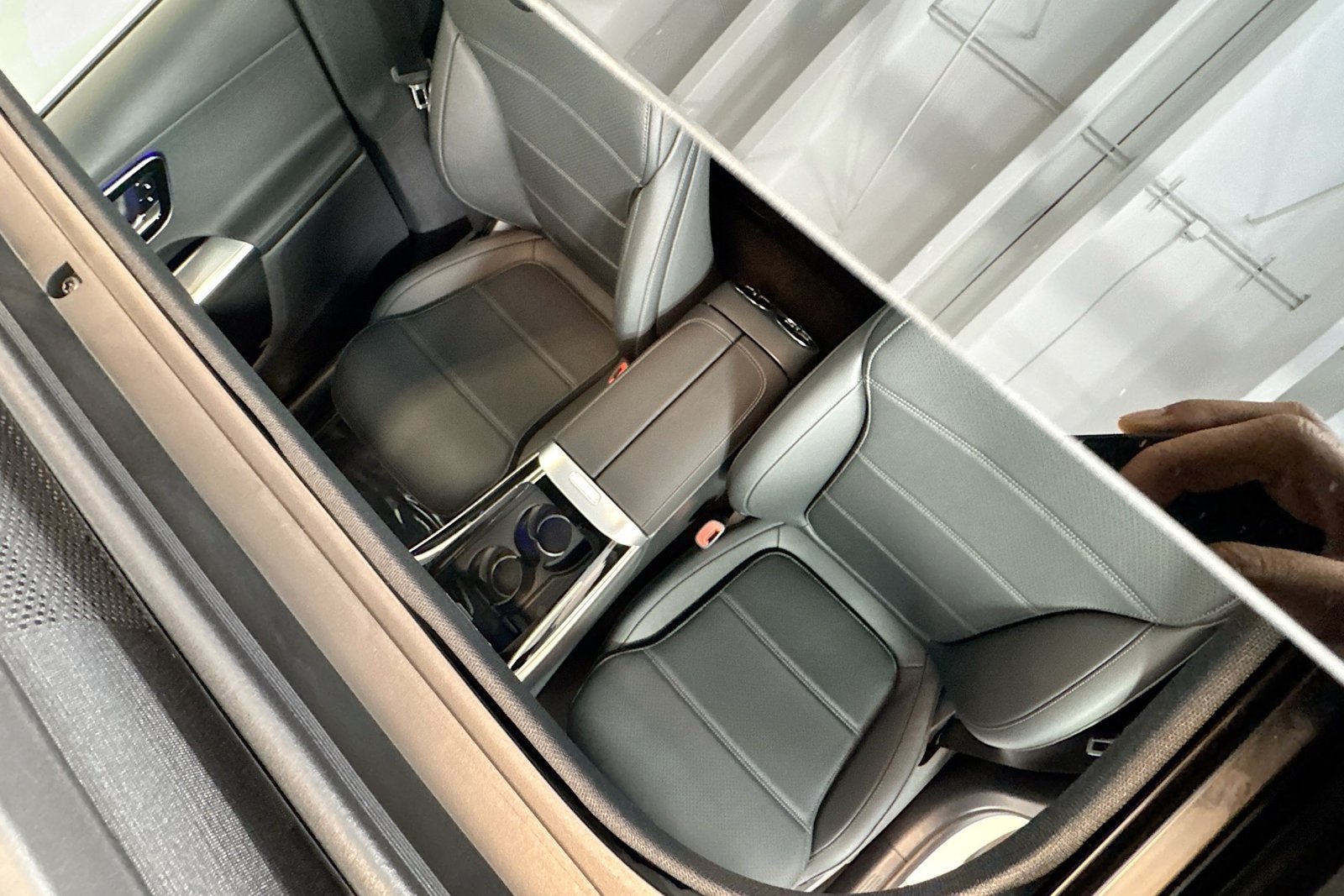 New 2026 Polar White Mercedes-Benz GLC 300 image 19