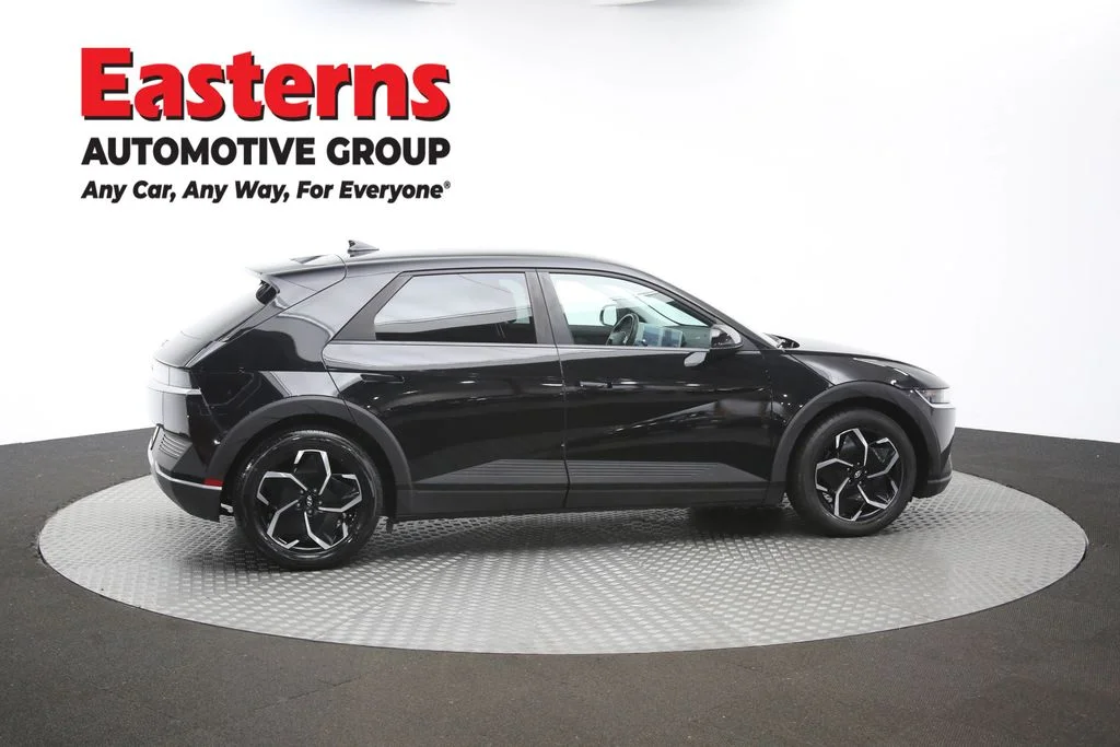 Used 2024 Black Hyundai SEL image 42
