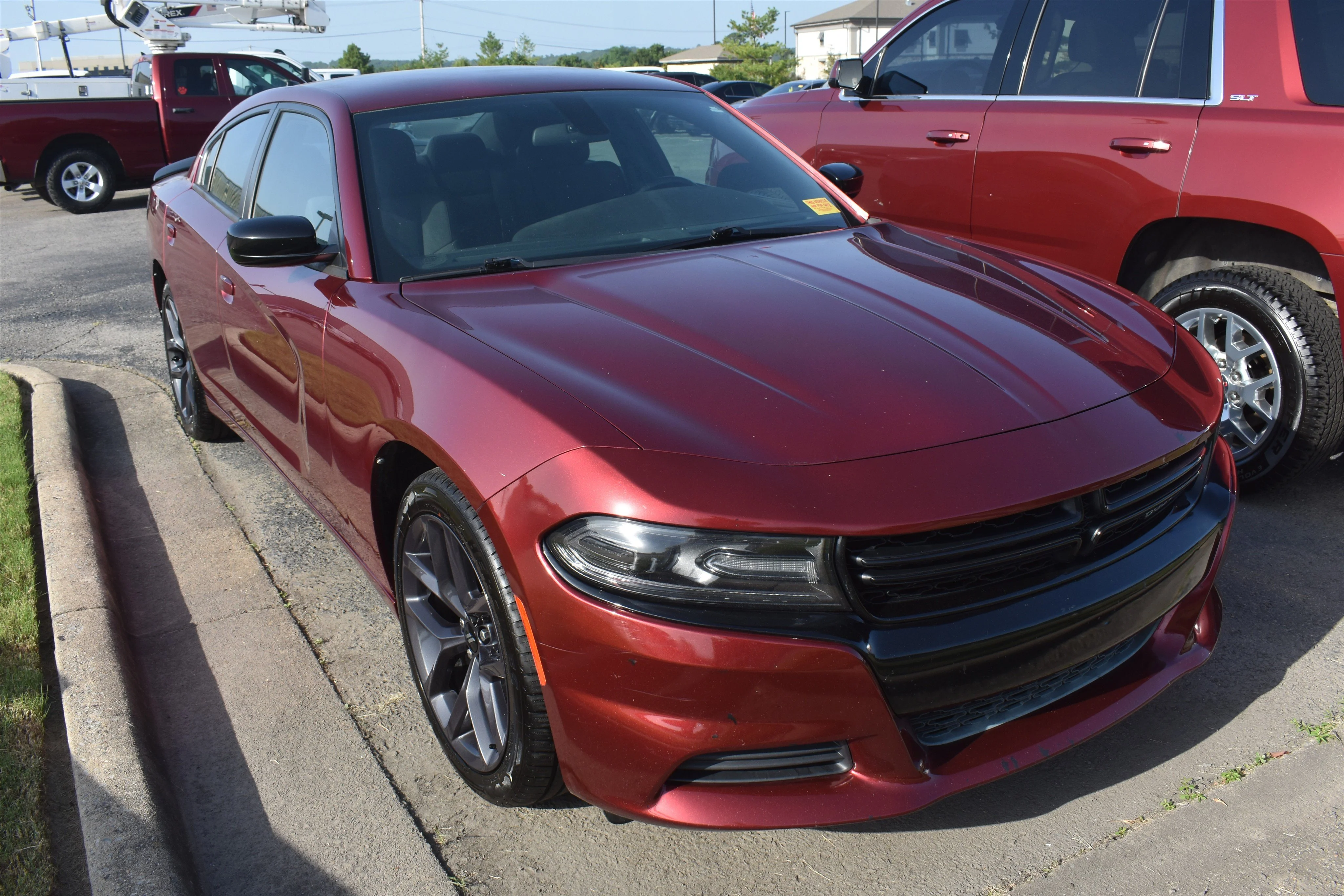 Used 2019 Octane Red Pearlcoat Dodge SXT image 3