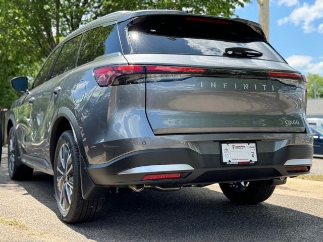 New 2027 Gray INFINITI LUXE image 4