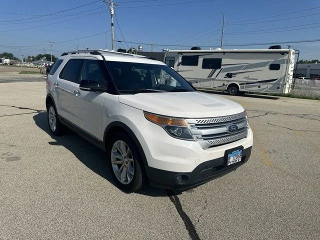 Used 2015 White Ford XLT image 5