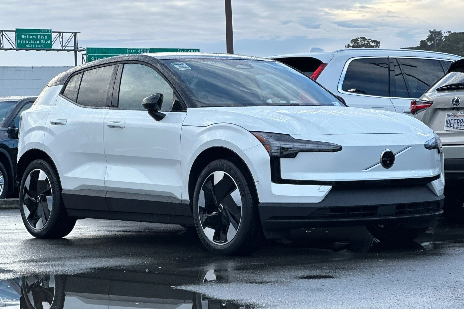 New 2026 White Volvo Twin Motor Performance Ultra image 11