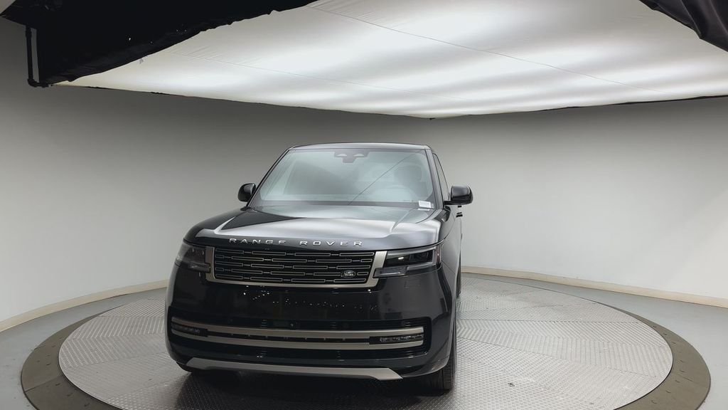 Certified Used 2025 Carpathian Gray Premium Metallic Land Rover SE image 7