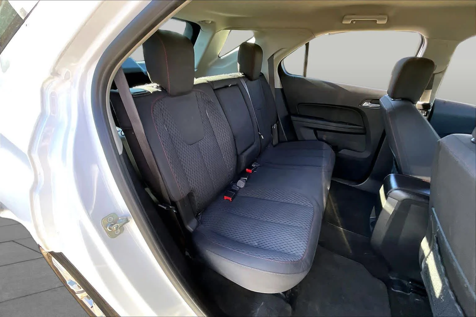 Used 2014 Summit White Chevrolet LS image 19
