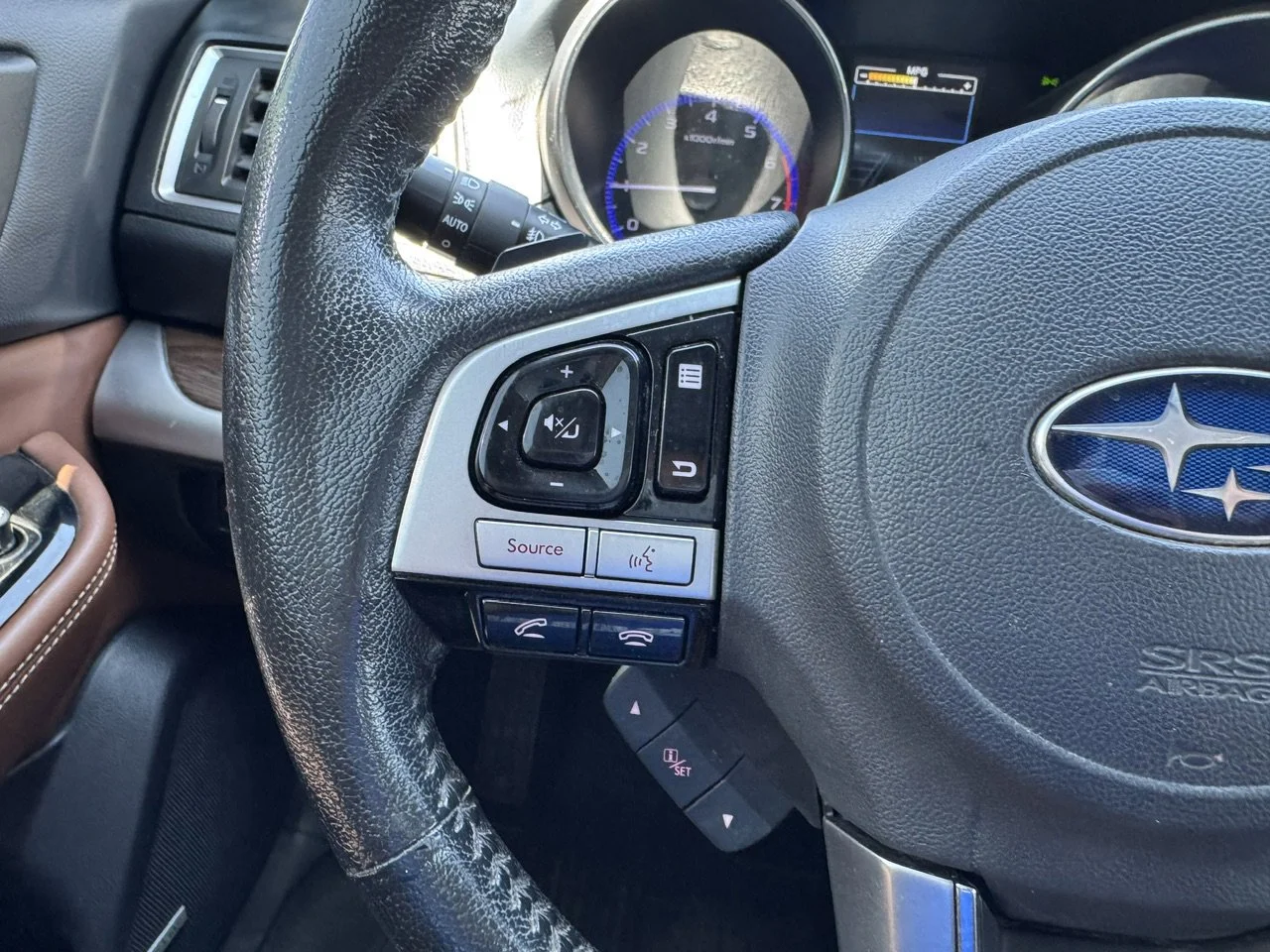Used 2017 Crystal Black Silica Subaru Touring image 32