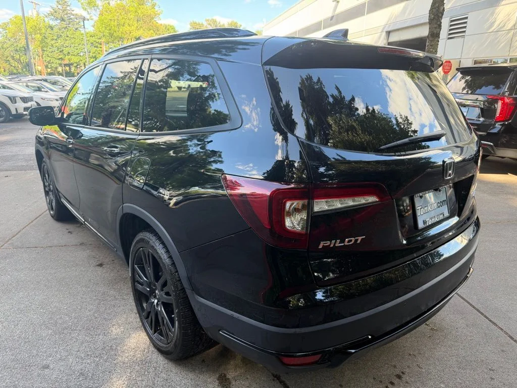 Used 2021 Crystal Black Pearl Honda Black Edition image 6