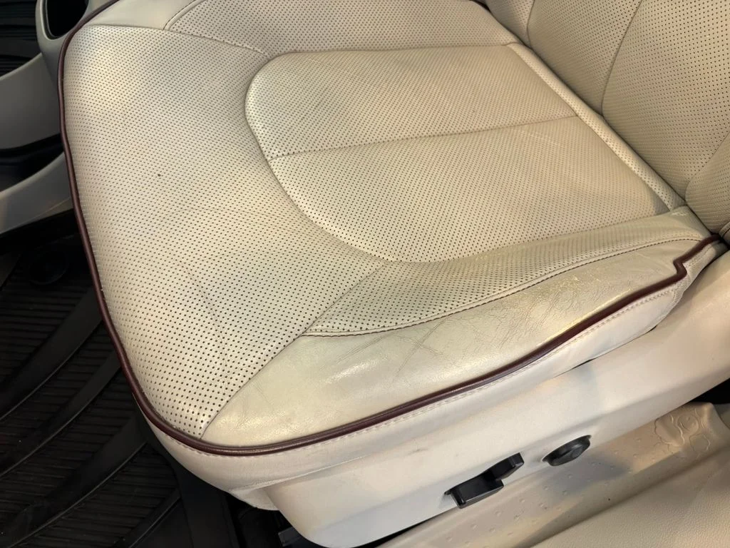 Used 2017 Silver Chrysler Limited image 15