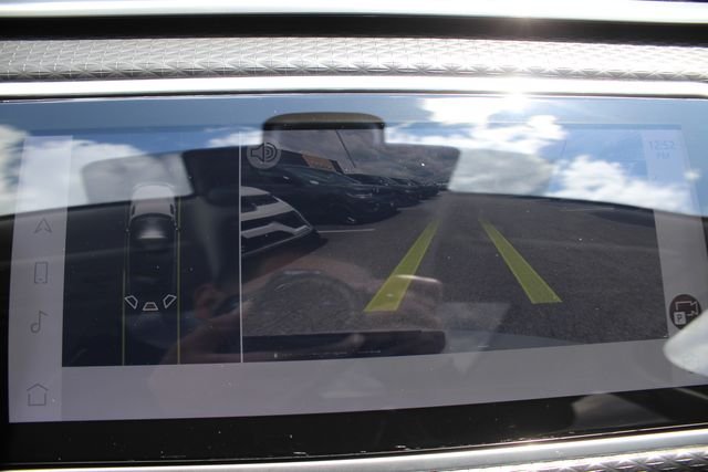 Used 2022 White Land Rover S image 8