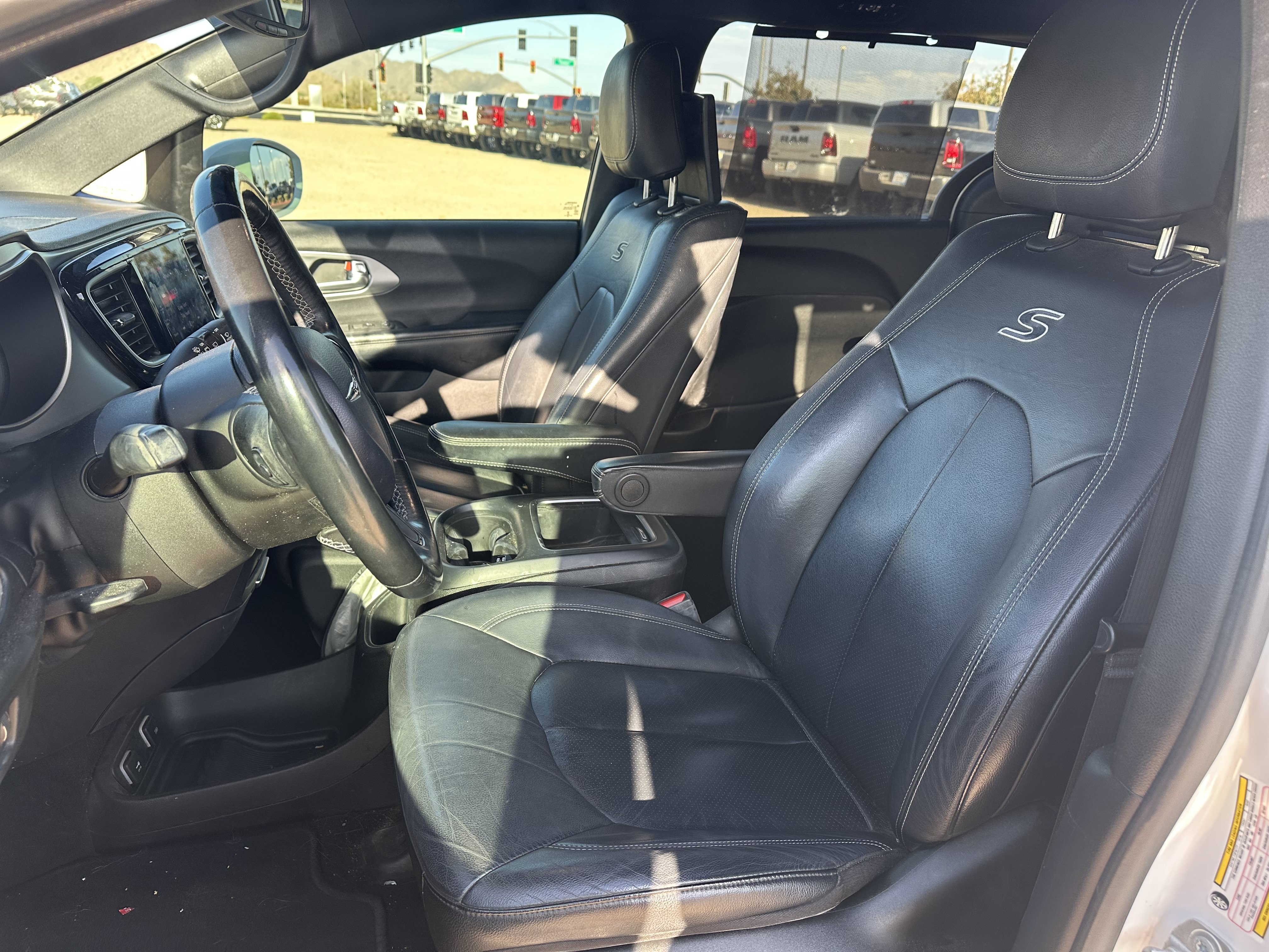 Used 2020 Bright White Clearcoat Chrysler Touring L Plus image 13