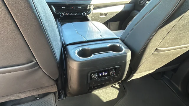 Used 2025 Summit White Chevrolet LT image 19