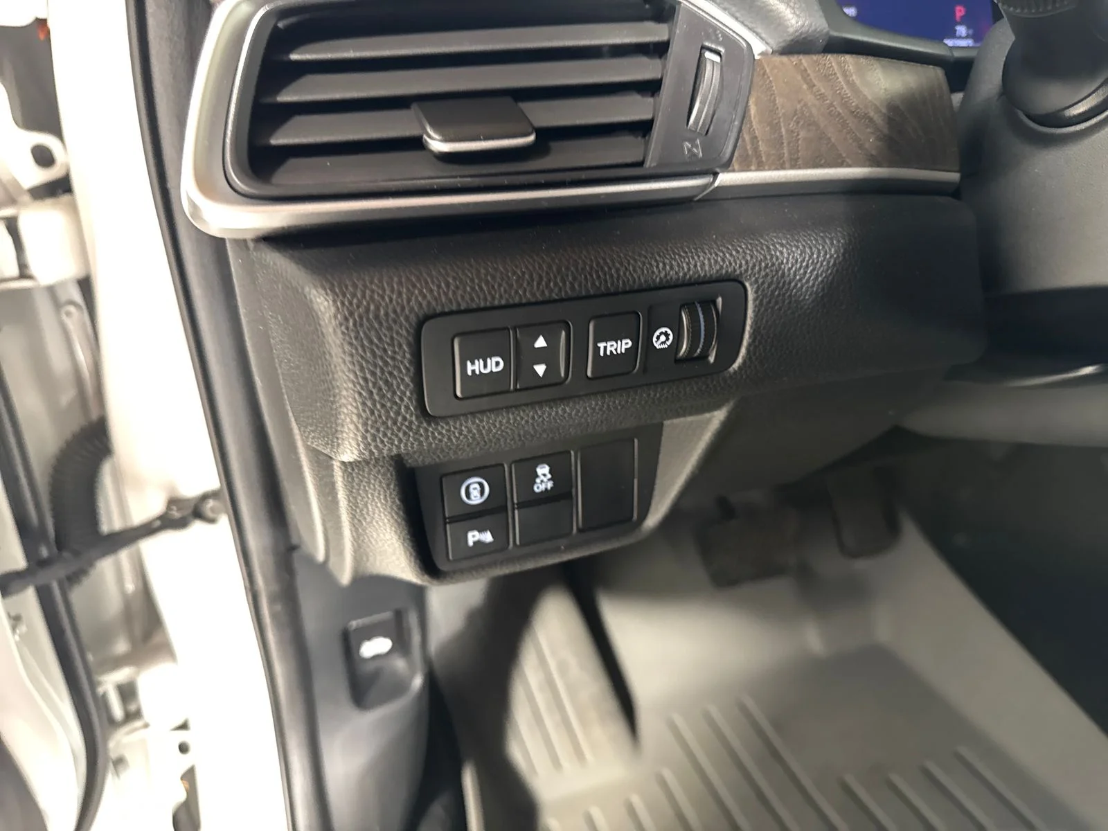 2020 Honda Accord Hybrid Touring - Photo 13