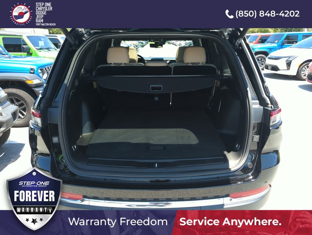 Used 2022 Black Jeep 4xe image 31