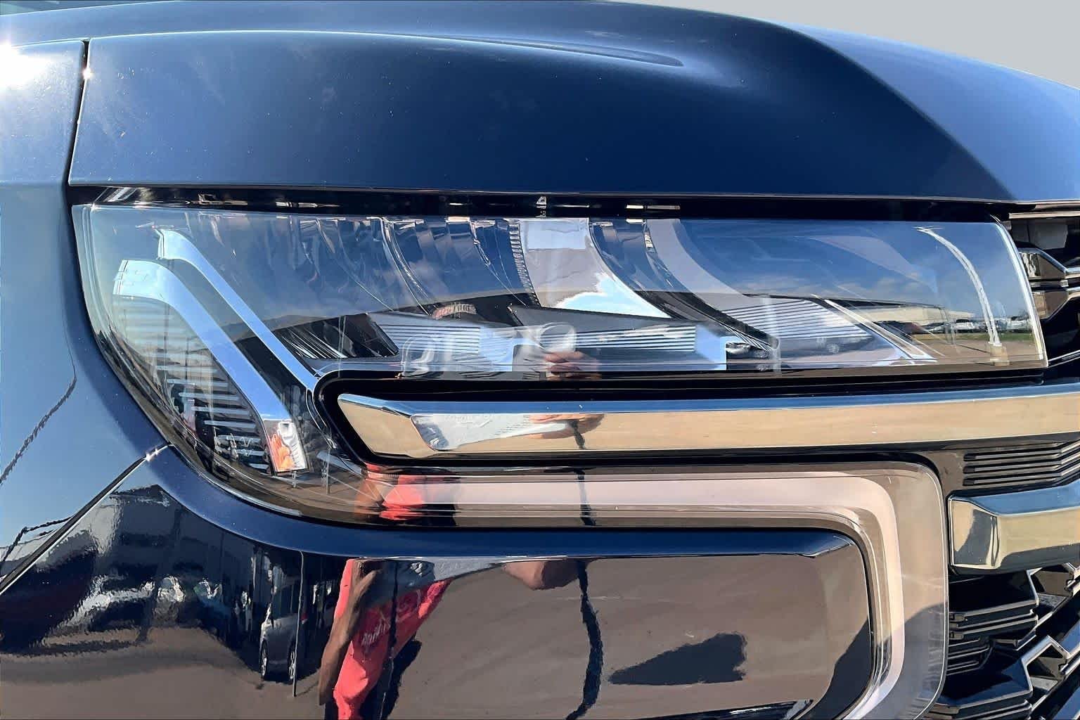 Used 2021 Midnight Blue Metallic Chevrolet Z71 image 41
