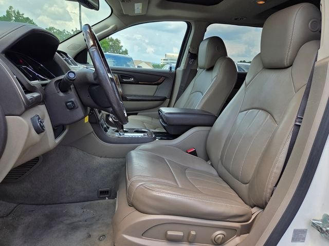 Used 2015 White GMC Denali image 9