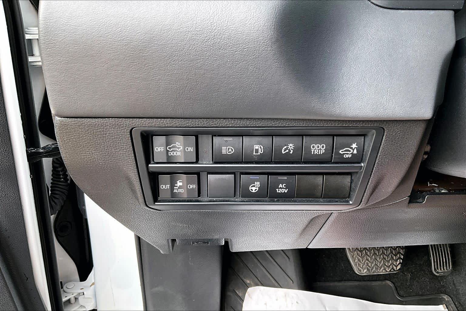 Used 2024 Wind Chill Pearl Toyota Platinum Hybrid image 33