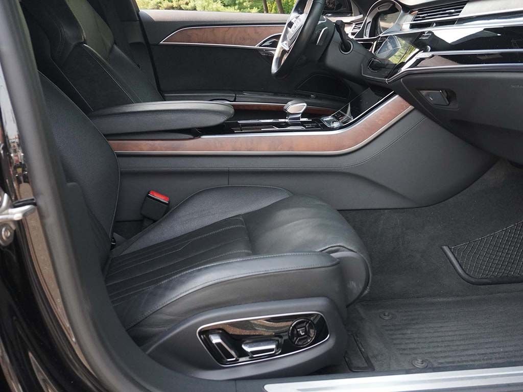 Used 2020 Black Audi 4.0 image 28