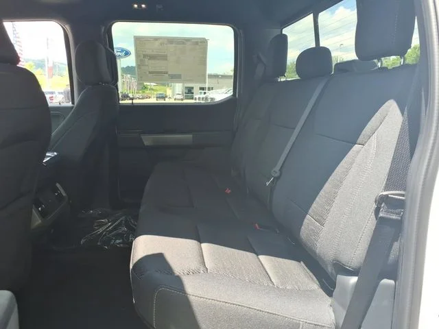 New 2026 Oxford White Ford XLT image 5