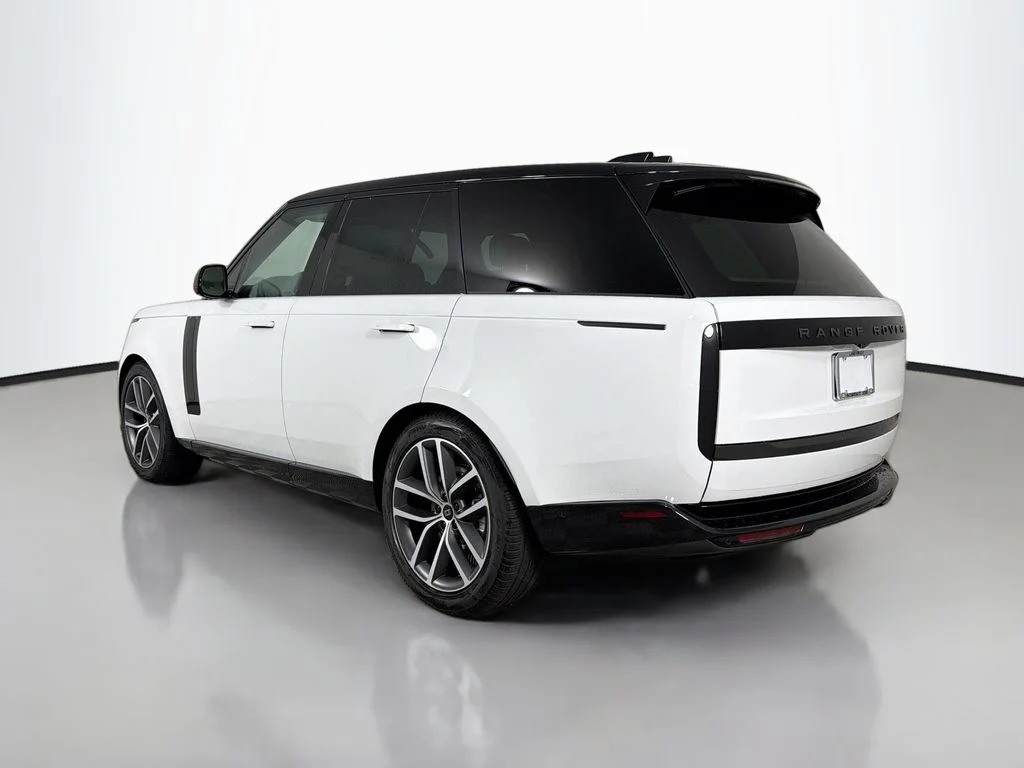 New 2027 Fuji White Land Rover SE image 7