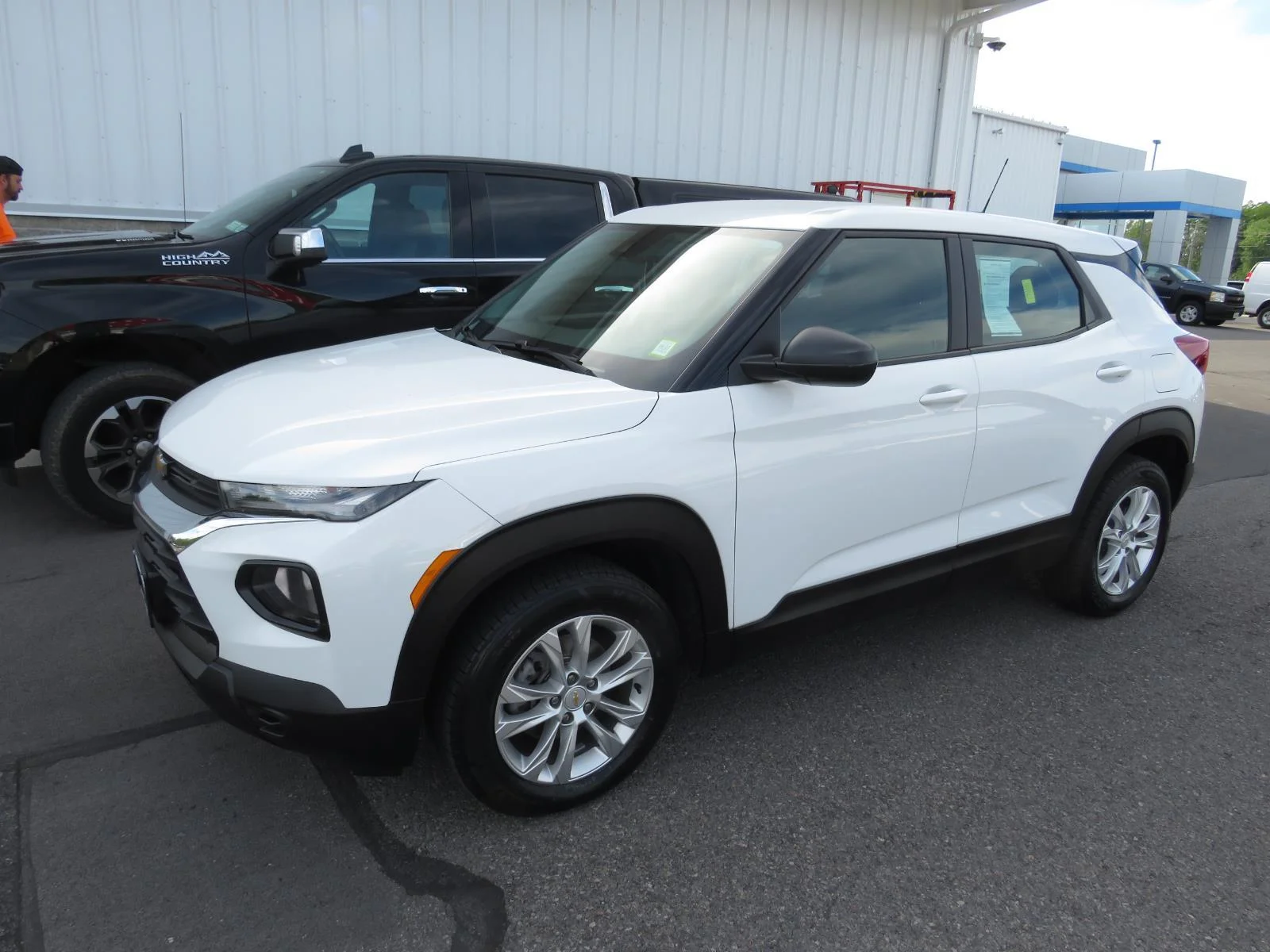 Used 2023 Summit White Chevrolet LS image 14