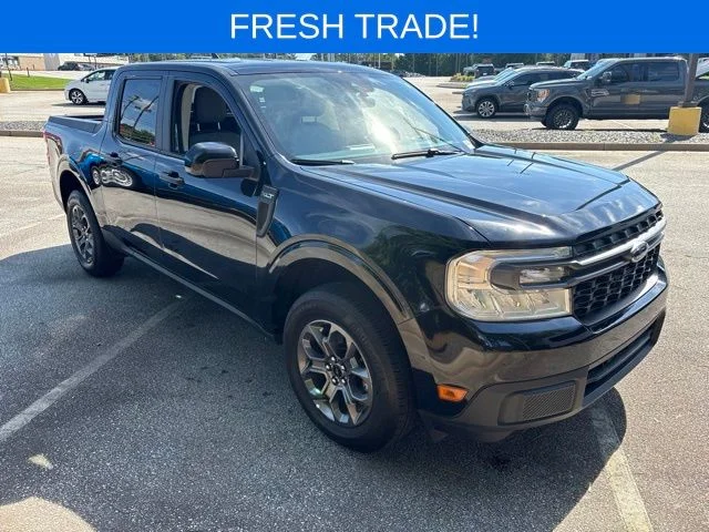 Used 2022 Black Ford XLT image 1