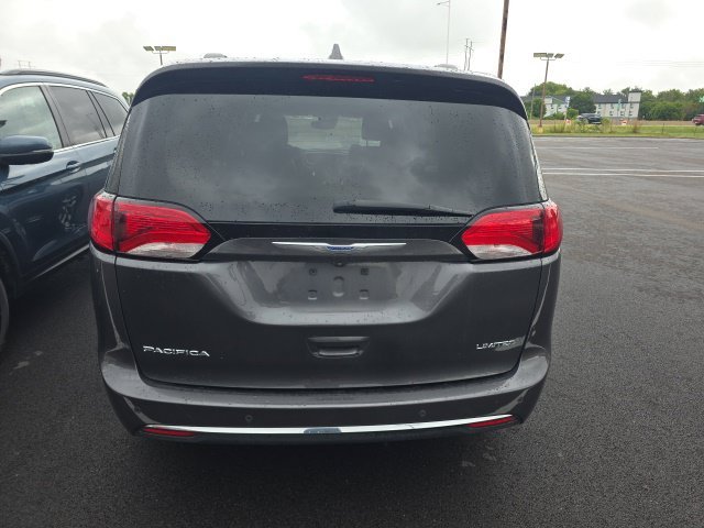 Used 2019 Granite Crystal Metallic Clearcoat Chrysler Limited image 3
