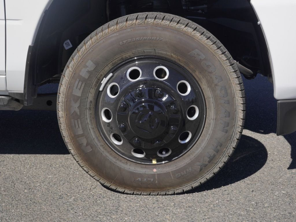 New 2026 Bright White Clear-Coat Exterior Paint RAM Laramie image 9