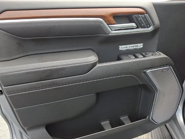 Used 2023 Silver GMC Denali image 12