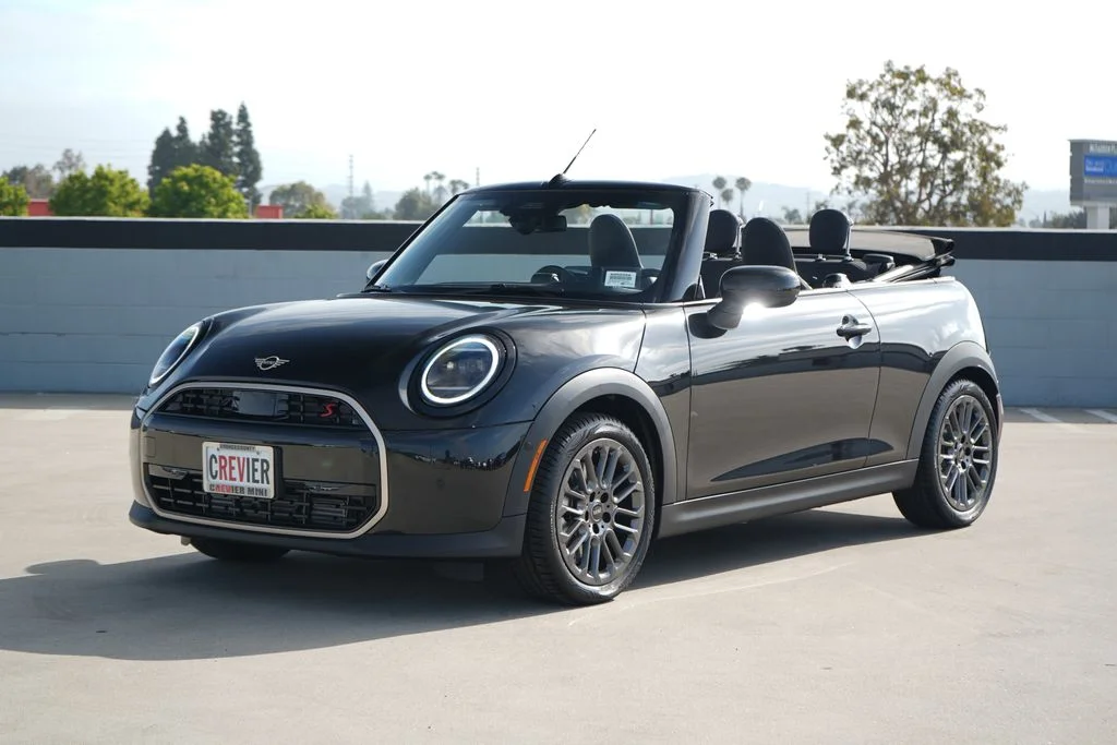 2026 MINI Convertible Cooper S Signature's photo