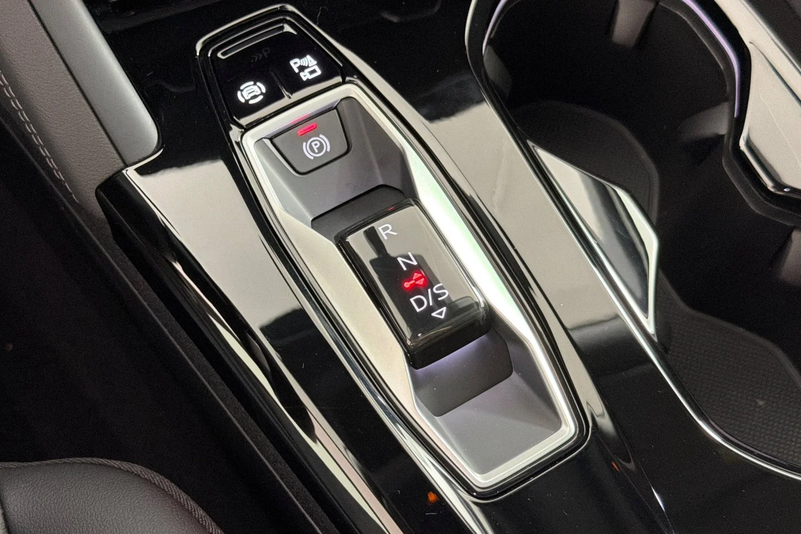 New 2026 District Green Metallic Audi Premium 2.0 TFSI quattro image 21