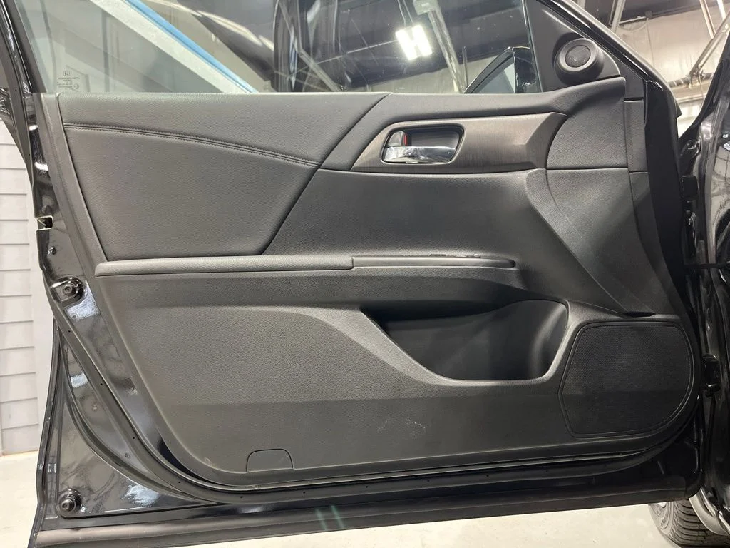 Used 2013 Crystal Black Pearl Honda EX-L image 10
