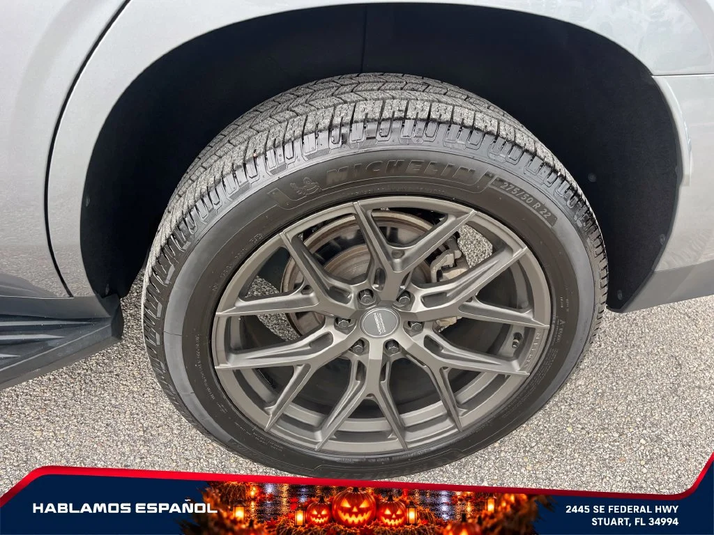 Used 2022 SATIN STEEL METALLIC Chevrolet RST image 9