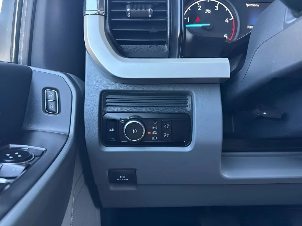 Used 2024 White Ford XL image 18