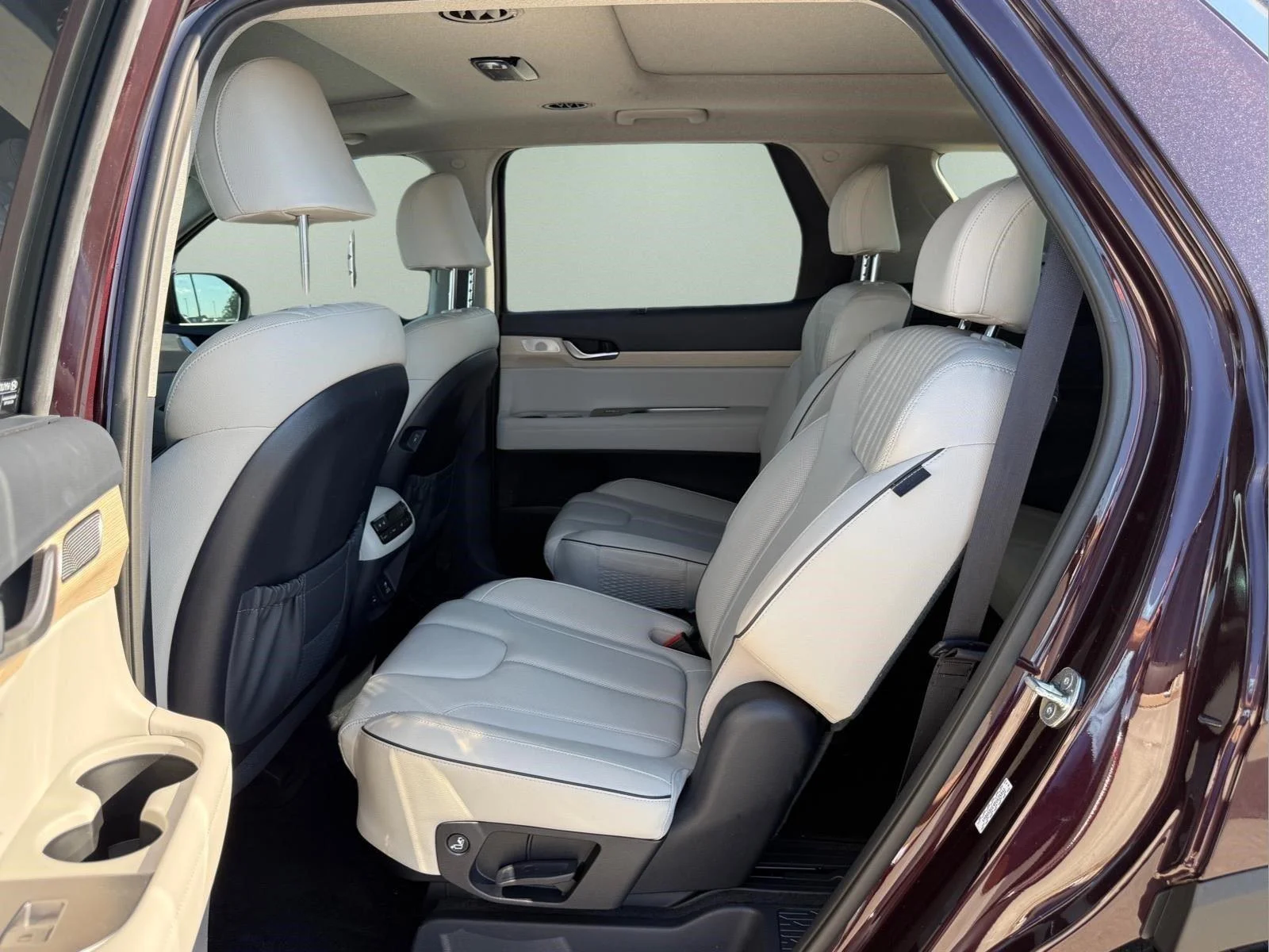 Used 2023 Sierra Burgundy Hyundai Limited image 24