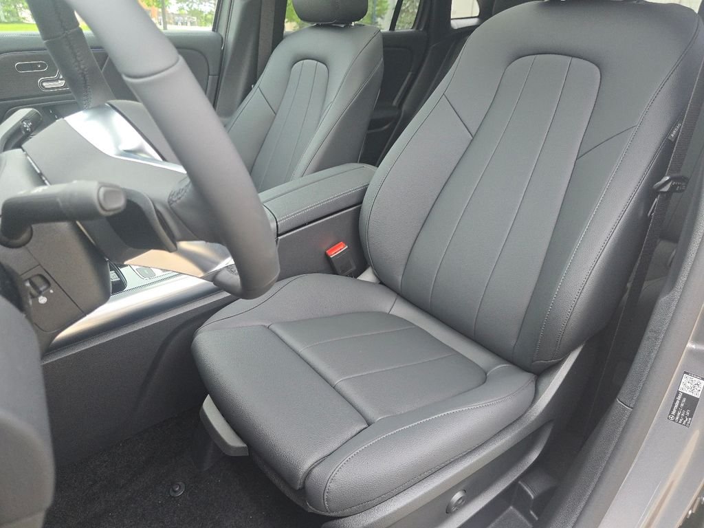 New 2026 Mountain Grey Metallic Mercedes-Benz GLA 250 image 23