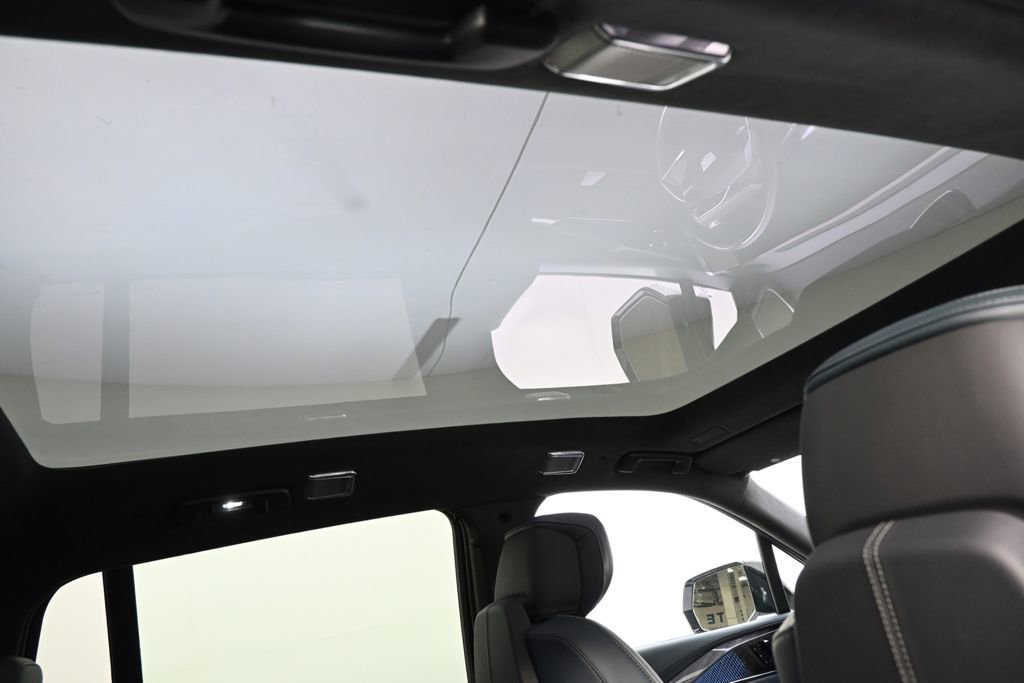 2025 Cadillac Escalade IQ Sport 2 - Photo 17