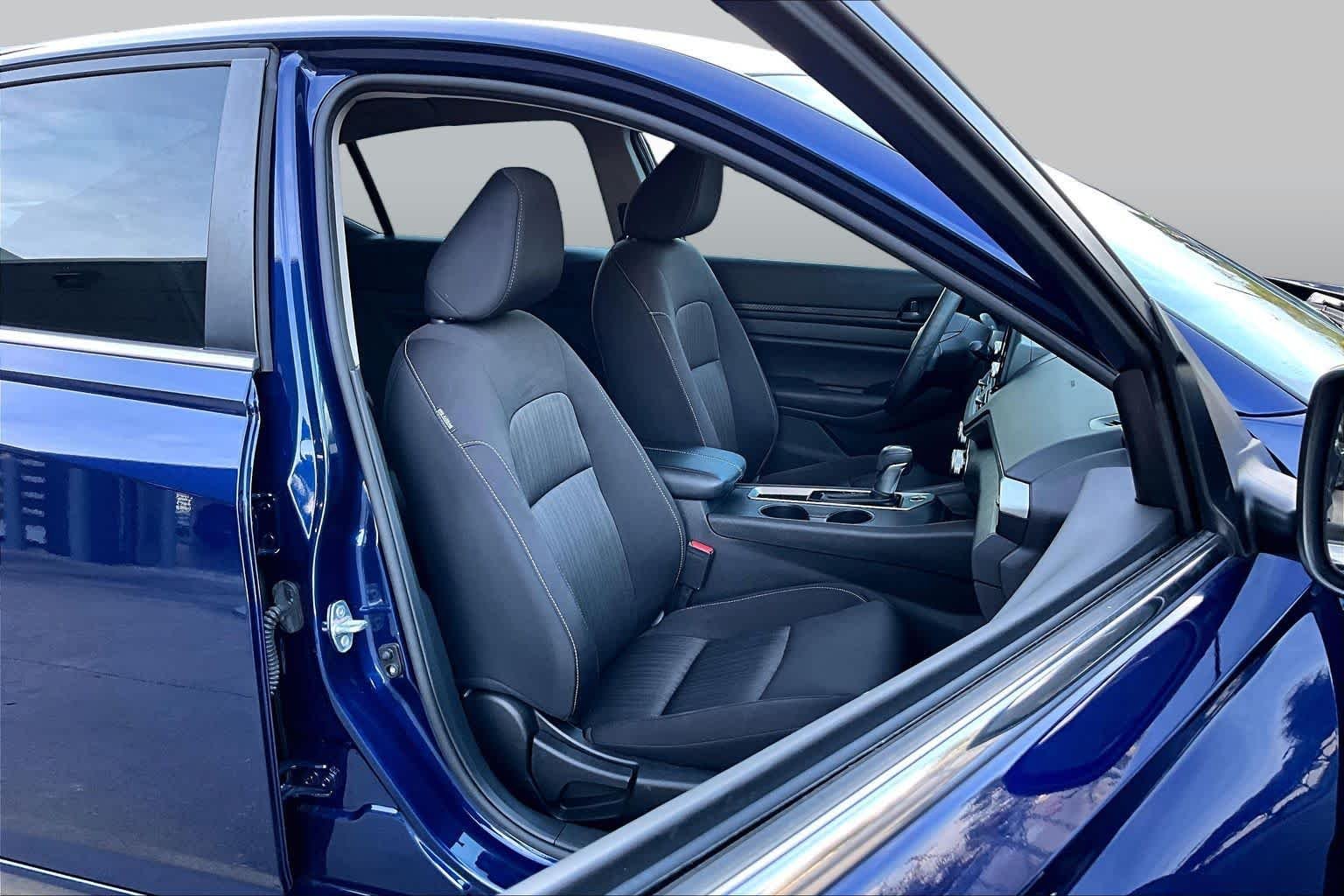 Used 2024 Deep Blue Pearl Nissan 2.5 S image 9