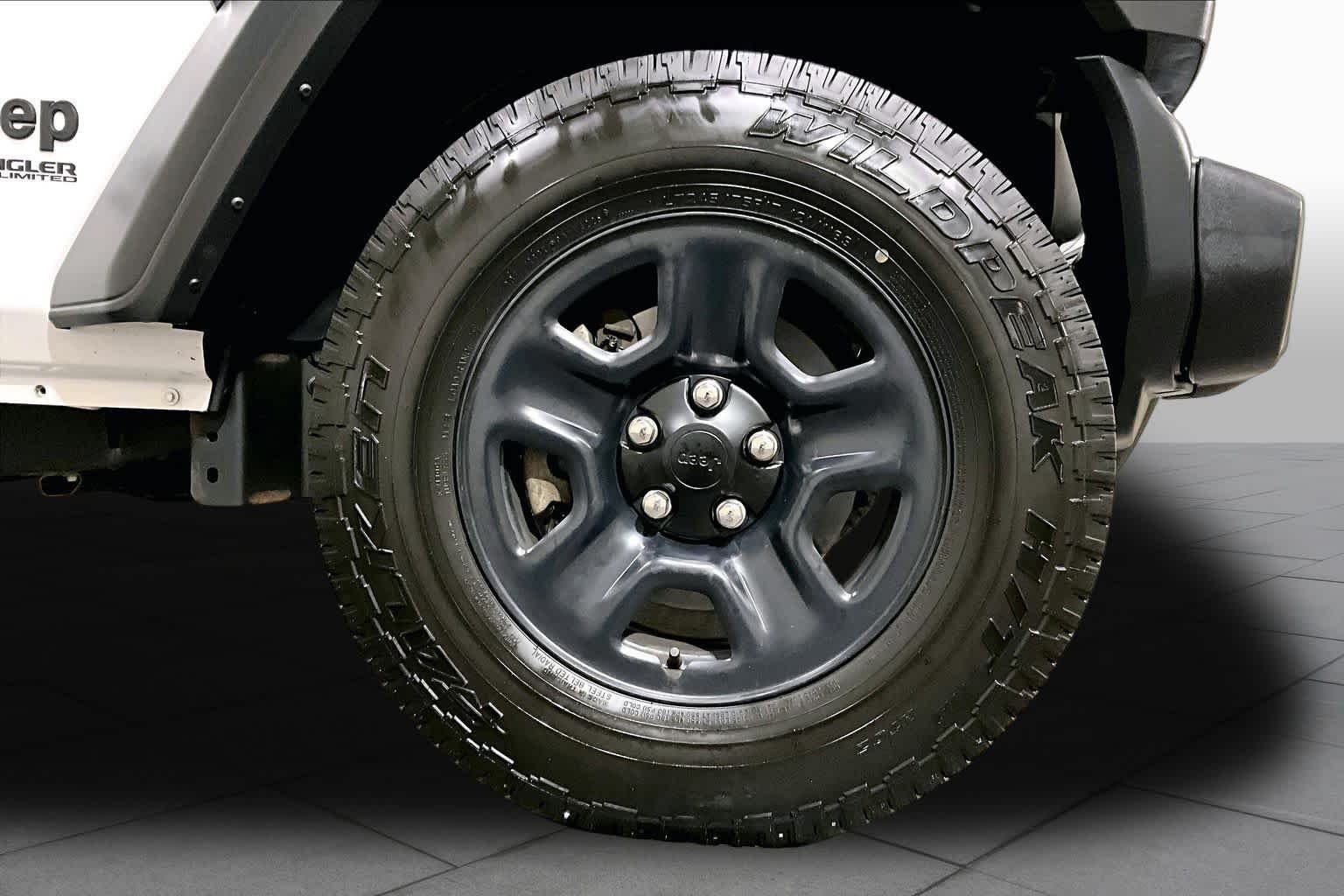 Used 2022 Bright White Clearcoat Jeep Unlimited Sport image 10