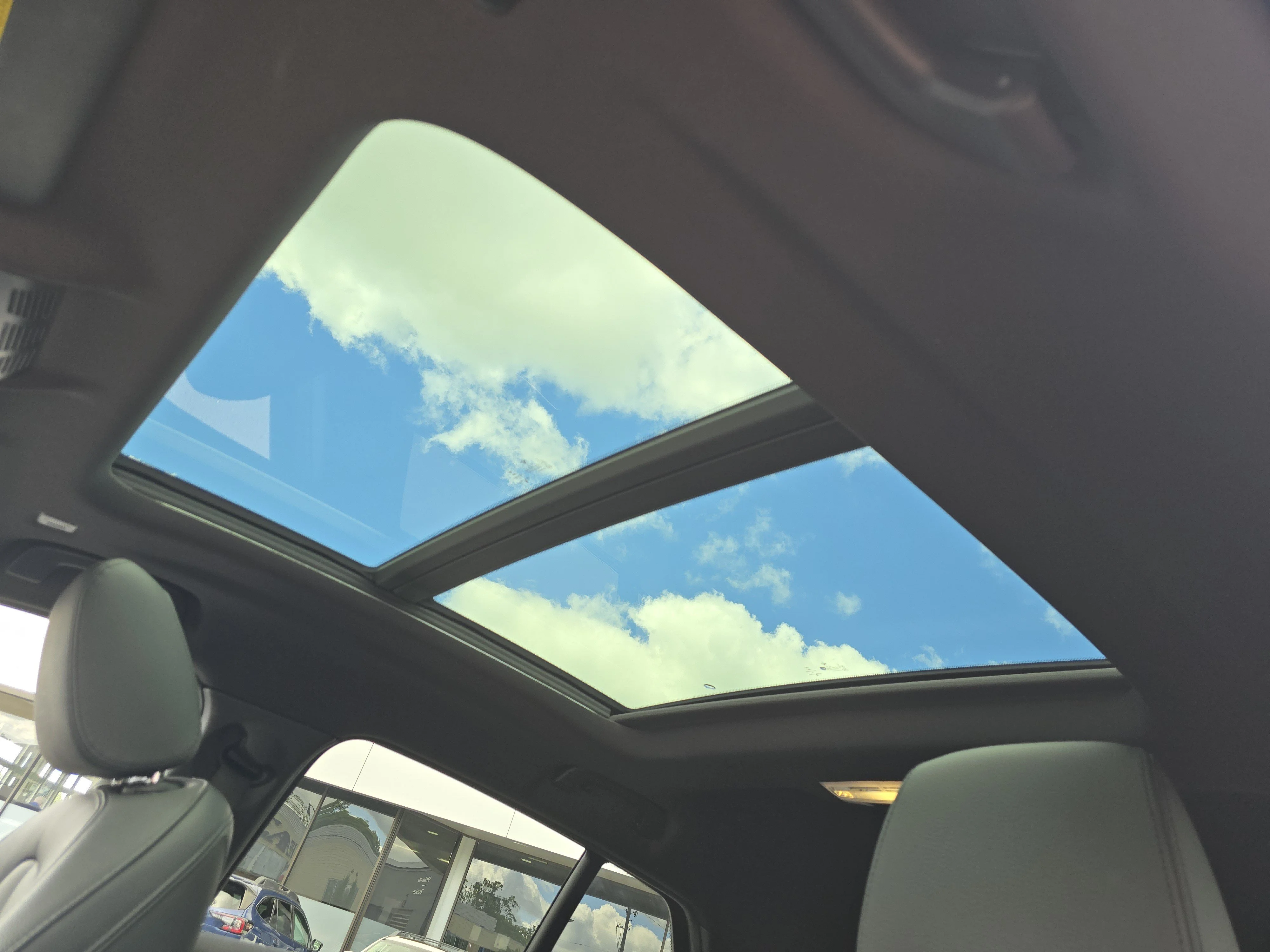 Used 2020 Dark Olive Metallic BMW xDrive28i image 9