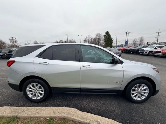 Used 2021 Chevrolet Equinox LS with VIN 3GNAXHEV6MS152910 for sale in Freeport, IL