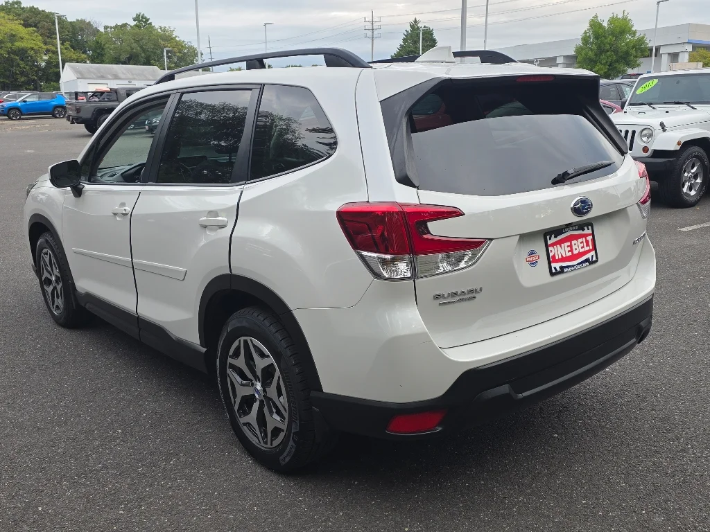 Used 2021 White Subaru Premium image 12