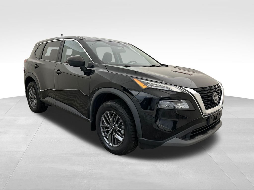 Used 2023 Black Nissan S image 8