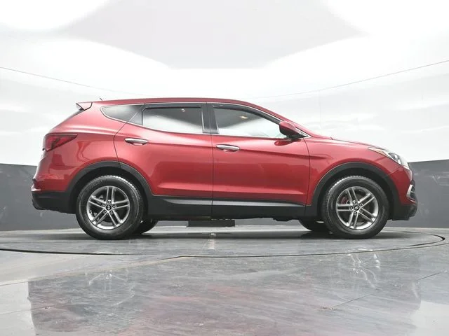 Used 2018 Red Hyundai 2.4 Base image 24
