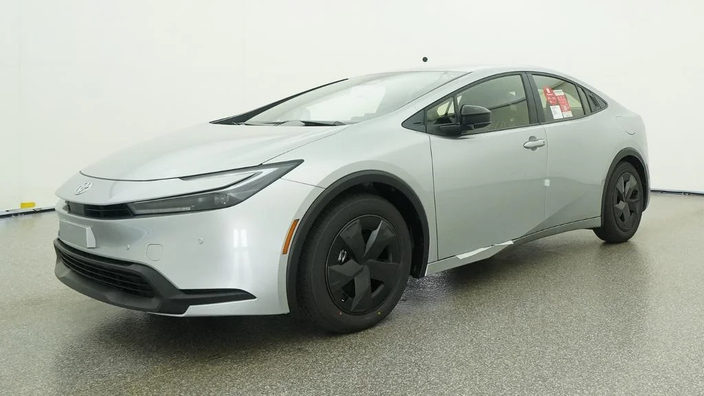 New 2027 Cutting Edge Toyota LE image 17