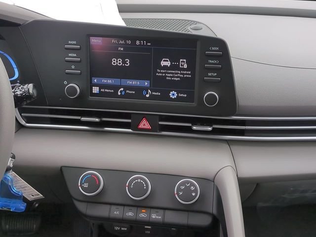 New 2026 White Hyundai SE image 40